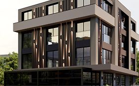Oli Hotel And Suites